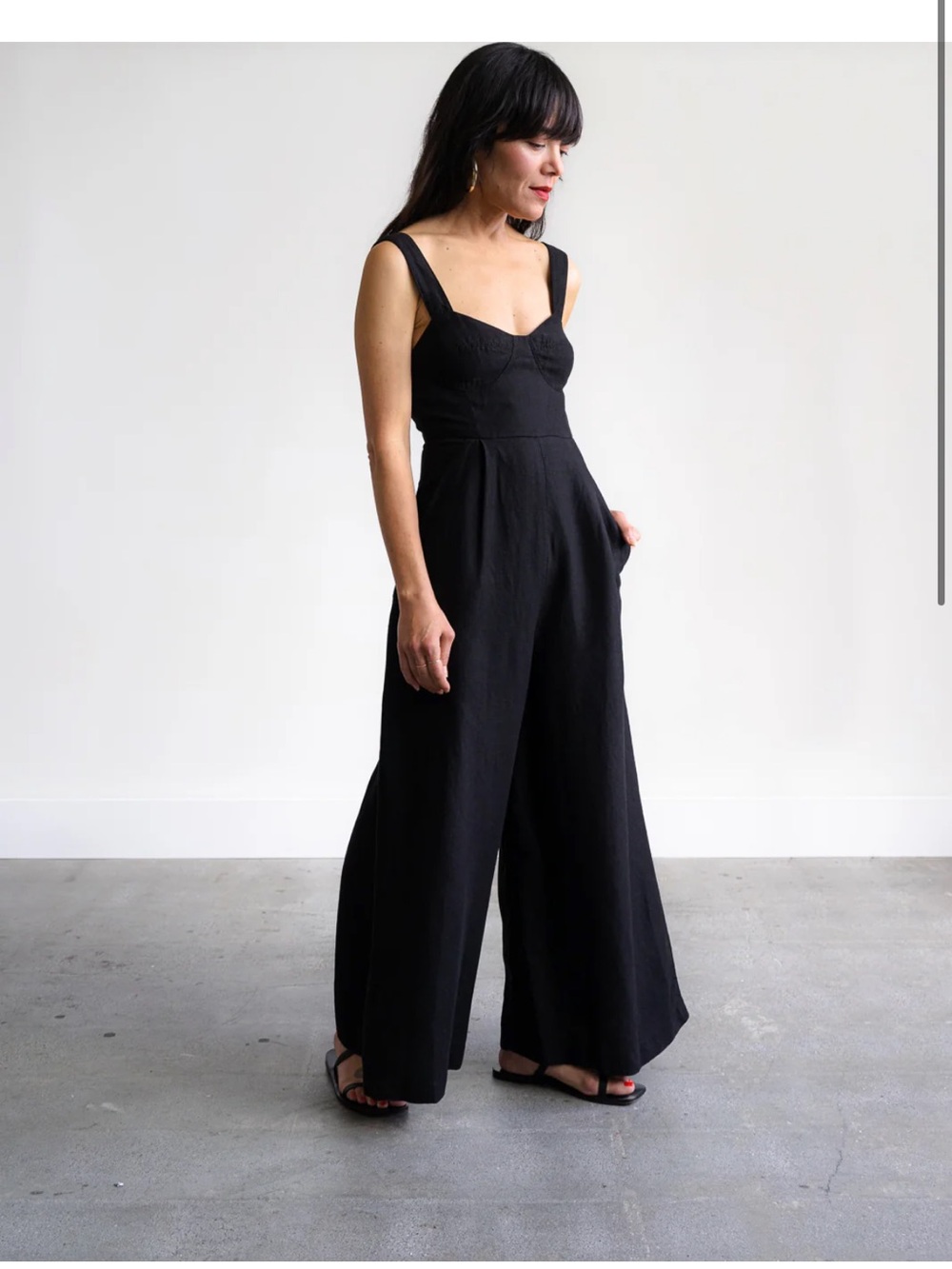 Black Sleeveless Sweetheart Jumpsuit